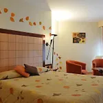 Hotell La Sapiniere Brioude